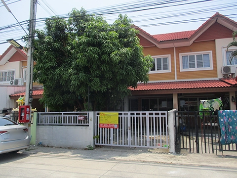 ทาวน์เฮาส์  ไทรน้อย นนทบุรี