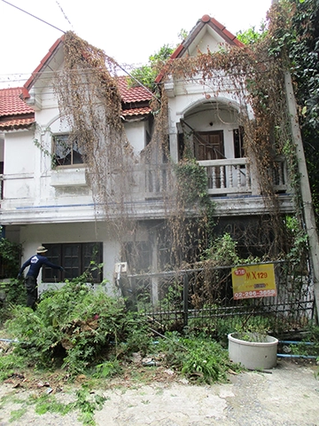 ทาวน์เฮาส์  อินทร์บุรี สิงห์บุรี