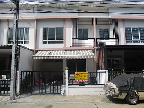 ทาวน์เฮาส์  บางบัวทอง นนทบุรี