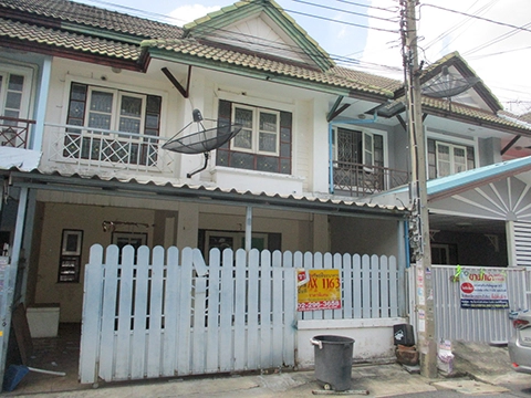 ทาวน์เฮาส์  บางใหญ่ นนทบุรี
